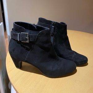 Sam&Libby Black Booties